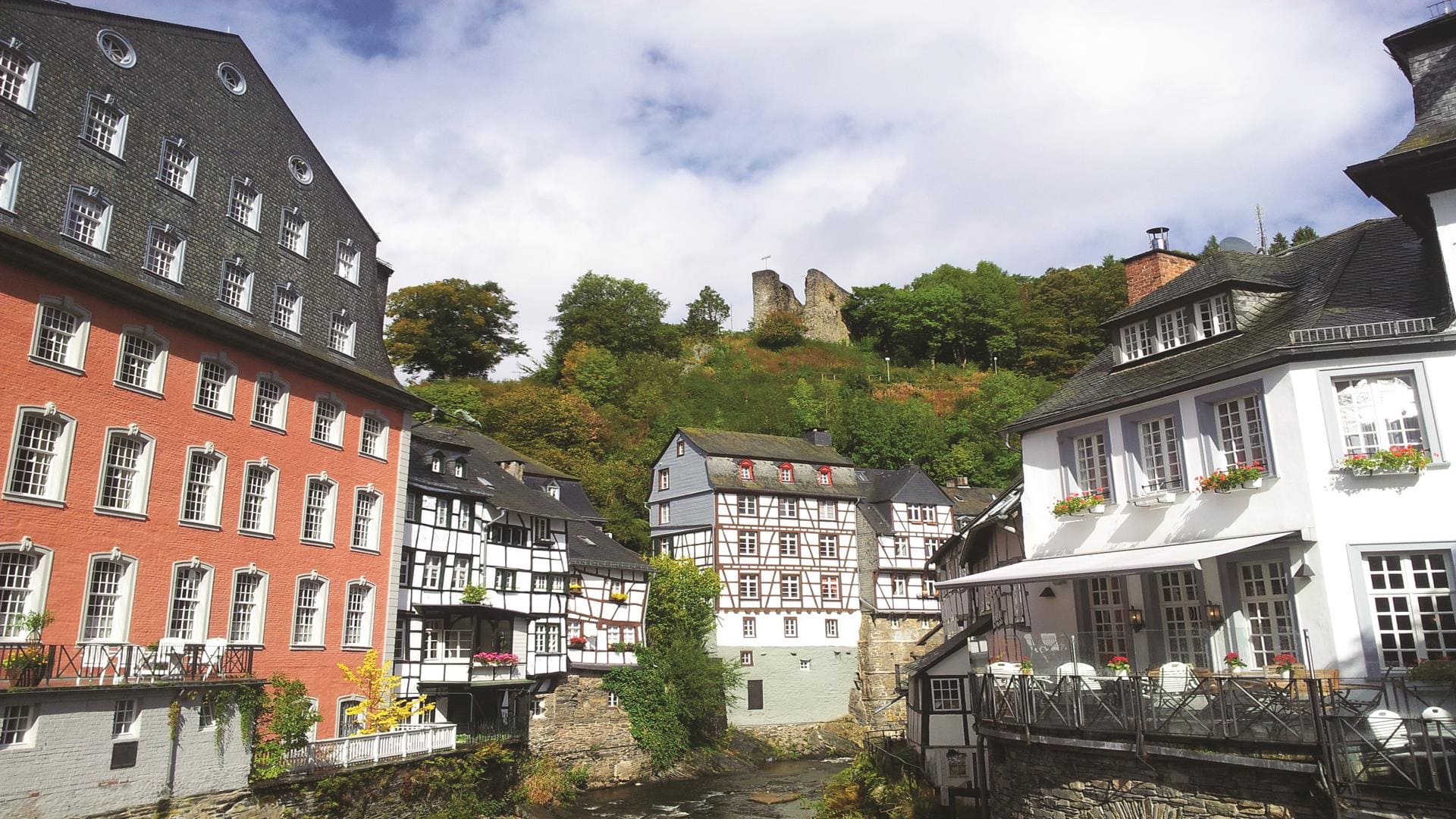 Valkenburg and bulbfield time in Holland monschau